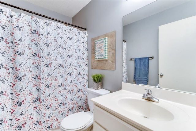 216 W Poplar St, Goddard, KS 67052