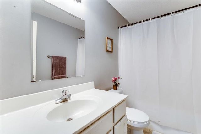 216 W Poplar St, Goddard, KS 67052