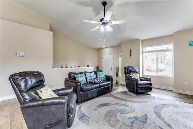 216 W Poplar St, Goddard, KS 67052