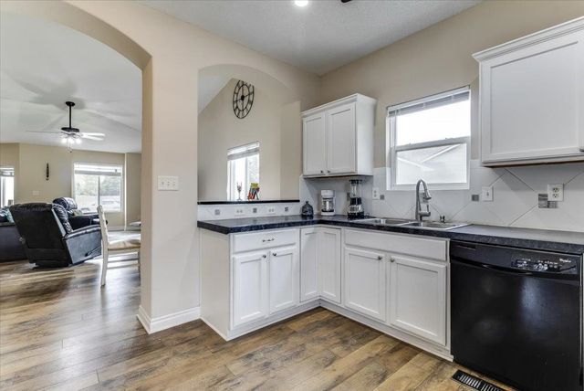 216 W Poplar St, Goddard, KS 67052