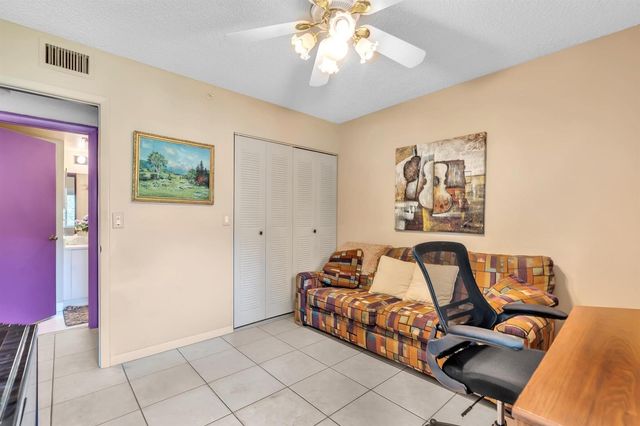 9560 WELDON Circle J110, Tamarac, FL 33321