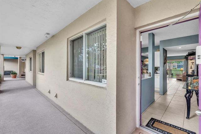 9560 WELDON Circle J110, Tamarac, FL 33321