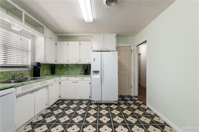 1417 E Bowie Avenue, Harlingen, TX 78550