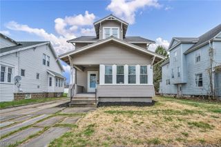 39 25th Street NW, Barberton, OH 44203