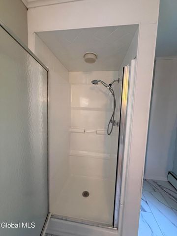 44 W 8th Avenue, Gloversville, NY 12078