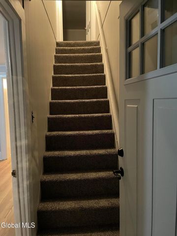 44 W 8th Avenue, Gloversville, NY 12078