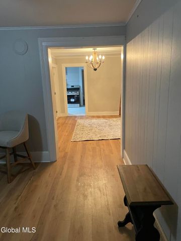 44 W 8th Avenue, Gloversville, NY 12078