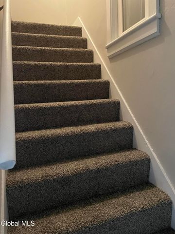 44 W 8th Avenue, Gloversville, NY 12078