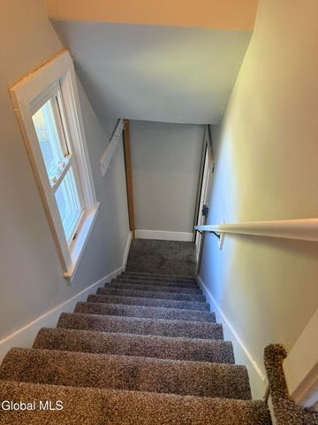 44 W 8th Avenue, Gloversville, NY 12078