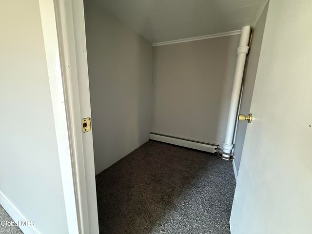 44 W 8th Avenue, Gloversville, NY 12078