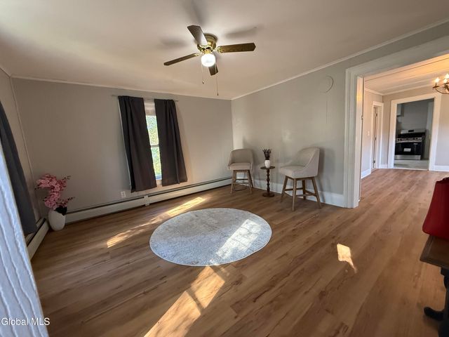 44 W 8th Avenue, Gloversville, NY 12078