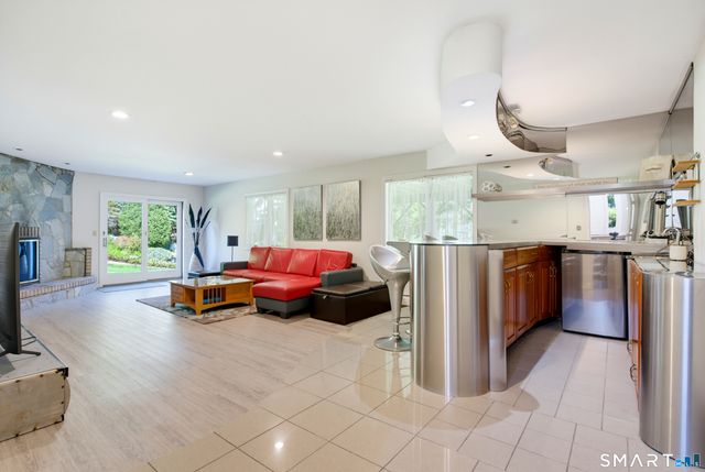 91 Park Avenue, Shelton, CT 06484