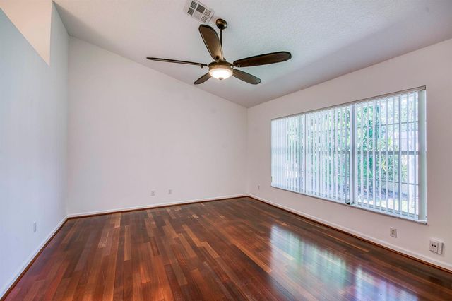 252 Moccasin Trail W, Jupiter, FL 33458