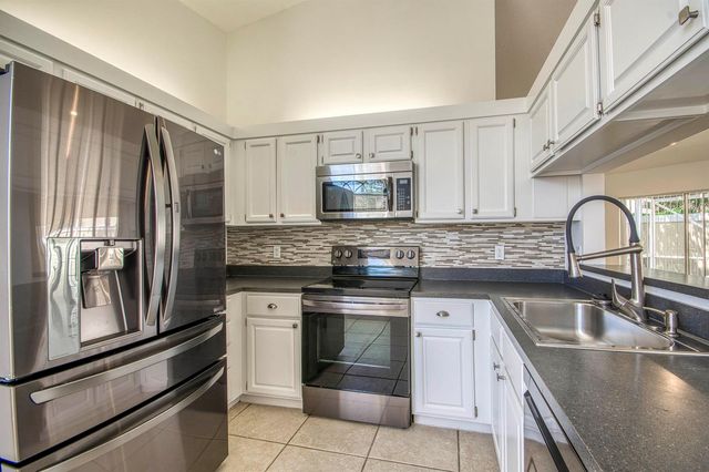252 Moccasin Trail W, Jupiter, FL 33458