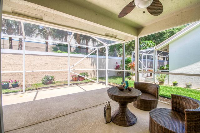 252 Moccasin Trail W, Jupiter, FL 33458