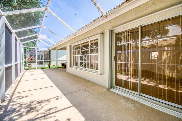 252 Moccasin Trail W, Jupiter, FL 33458