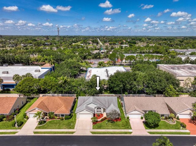 252 Moccasin Trail W, Jupiter, FL 33458