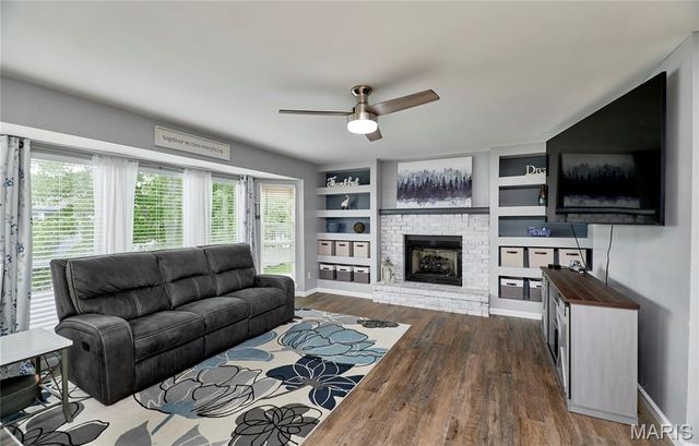 64 Old Chesapeake Drive, Wentzville, MO 63385
