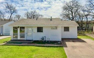 4042 Barksdale Court, Dallas, TX 75211