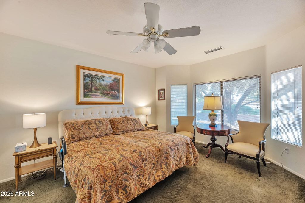 Image 14 of property listing at 15235 W PASADENA Drive, Surprise, AZ 85374