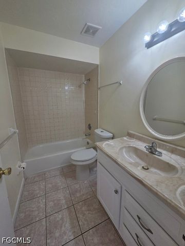 202 Eaglesmere DR, Lehigh Acres, FL 33936