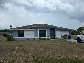 202 Eaglesmere DR, Lehigh Acres, FL 33936