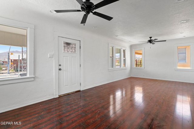 1116 N COPIA Street, El Paso, TX 79903