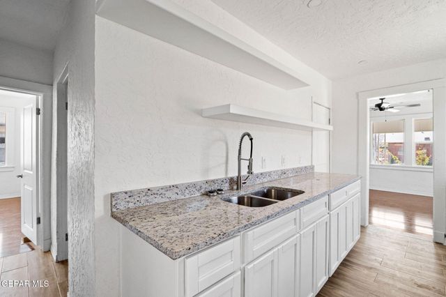 1116 N COPIA Street, El Paso, TX 79903