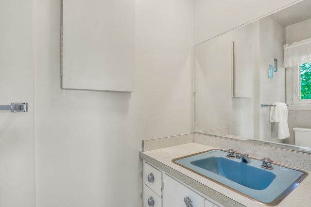 2414 Sunset Avenue, Waukegan, IL 60087