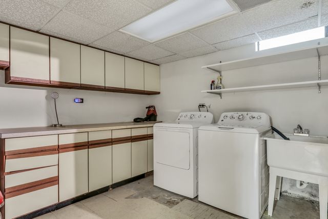 2414 Sunset Avenue, Waukegan, IL 60087