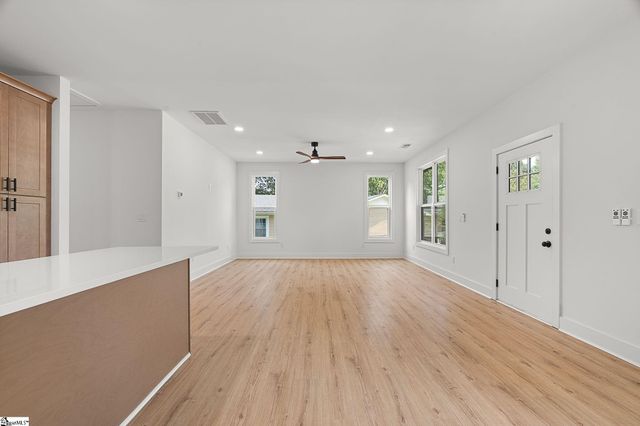 119A Woodland Drive, Fountain Inn, SC 29644