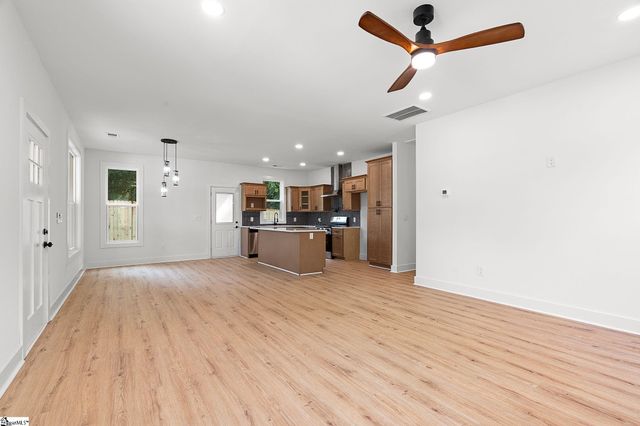 119A Woodland Drive, Fountain Inn, SC 29644