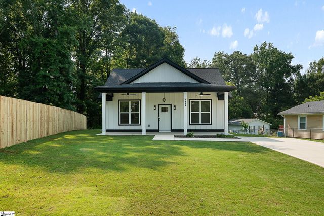 119A Woodland Drive, Fountain Inn, SC 29644