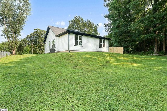 119A Woodland Drive, Fountain Inn, SC 29644