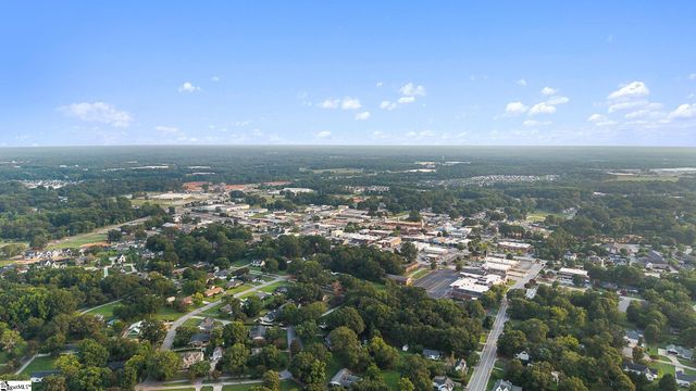 119A Woodland Drive, Fountain Inn, SC 29644