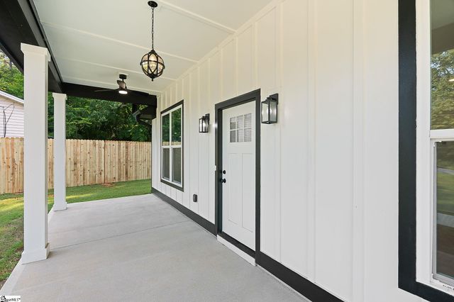 119A Woodland Drive, Fountain Inn, SC 29644
