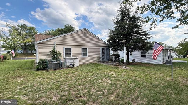 15 GRAMERCY PL, Southampton, NJ 08088