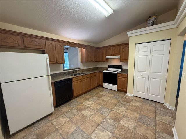 19260 NW 88TH AVENUE ROAD, Reddick, FL 32686