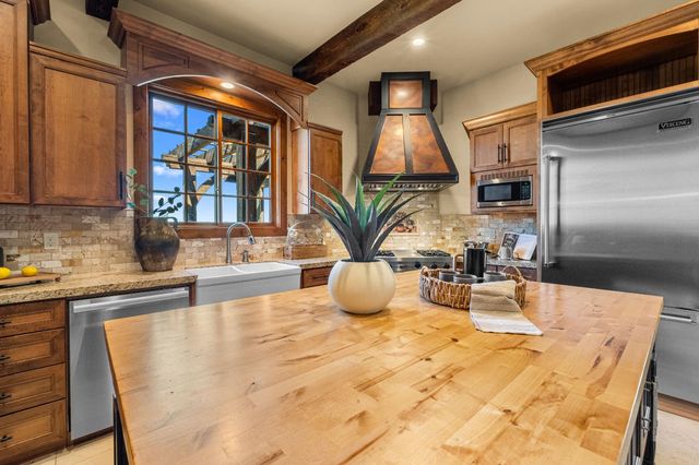 7330 Perry Creek Rd, Somerset, CA 95684