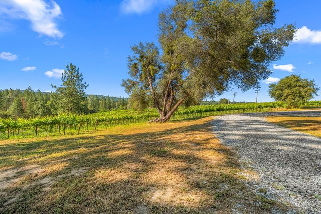 7330 Perry Creek Rd, Somerset, CA 95684
