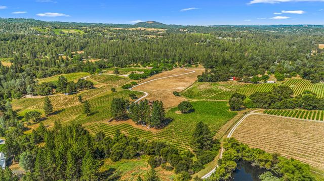 7330 Perry Creek Rd, Somerset, CA 95684