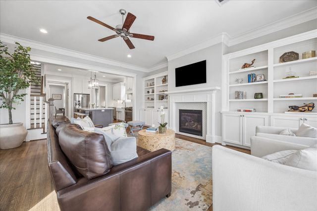 724 Ashland Street, Houston, TX 77007