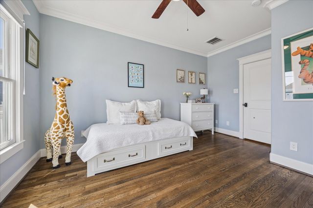 724 Ashland Street, Houston, TX 77007