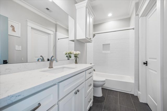 724 Ashland Street, Houston, TX 77007