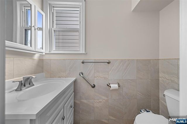 30 E 2nd Street, Clifton, NJ 07011