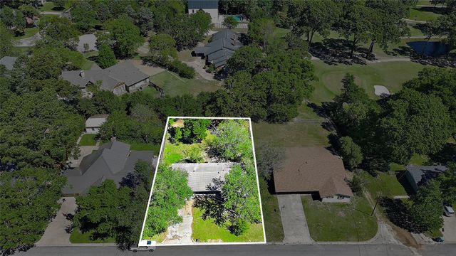 602 Colonial Drive, Athens, TX 75751