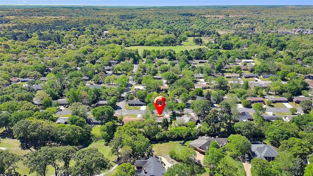 602 Colonial Drive, Athens, TX 75751
