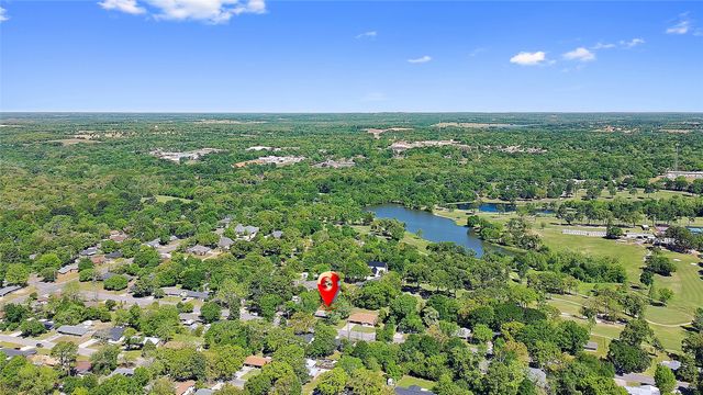 602 Colonial Drive, Athens, TX 75751
