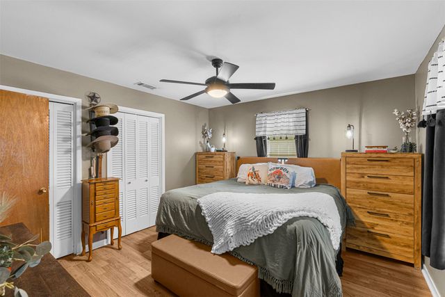 602 Colonial Drive, Athens, TX 75751