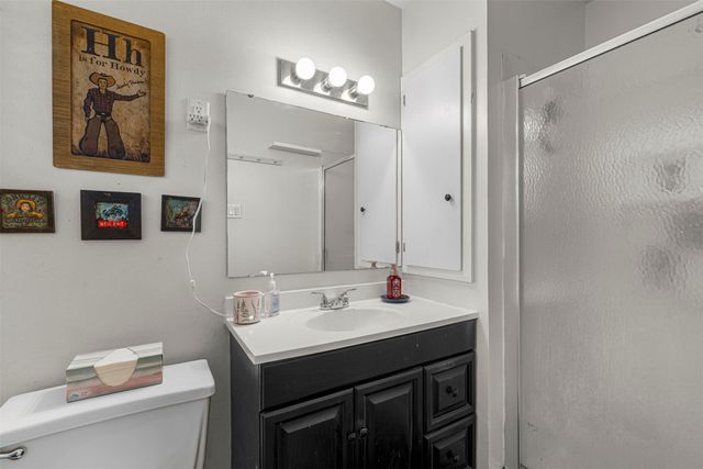 602 Colonial Drive, Athens, TX 75751